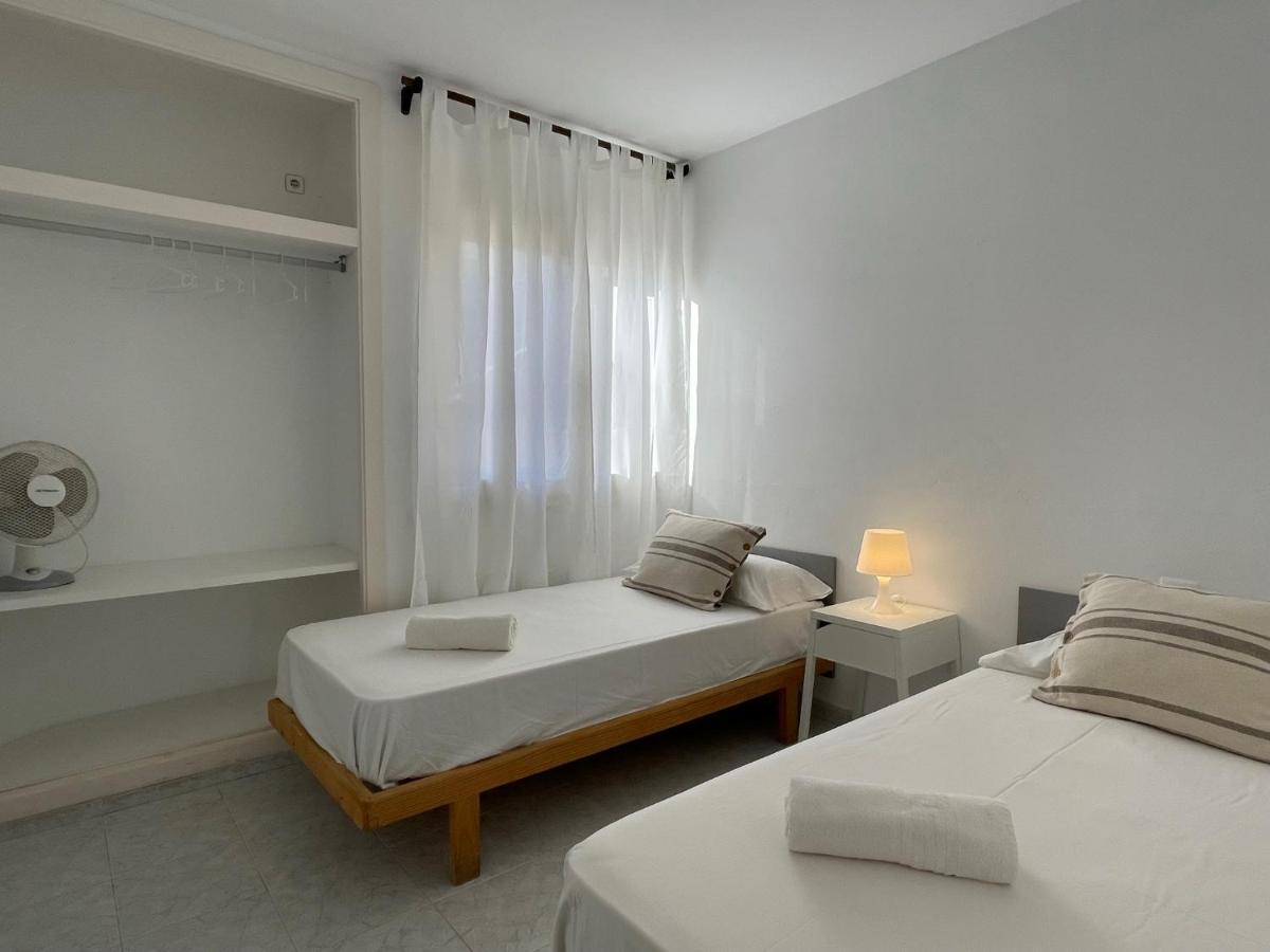 Apartamentos Mar A Mar Cala en Forcat Exterior photo
